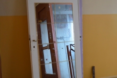 Staré dveře v paneláku 2